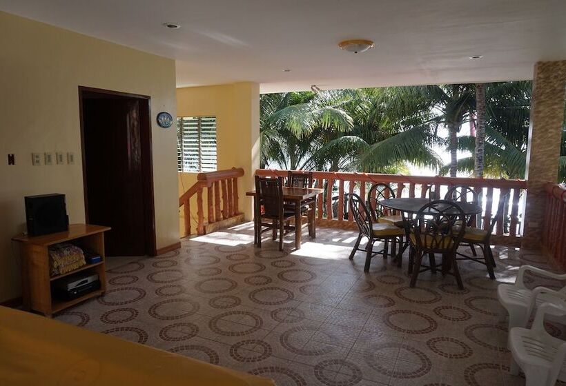 اتاق خانوادگی با چشمانداز دریا, Wellbeach Dive Resort