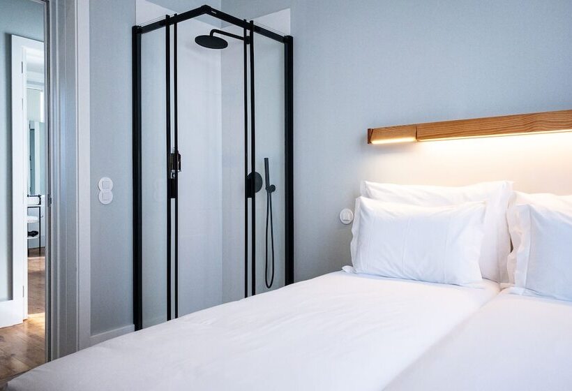 اتاق استاندارد, A House In Estoril  Adults Only