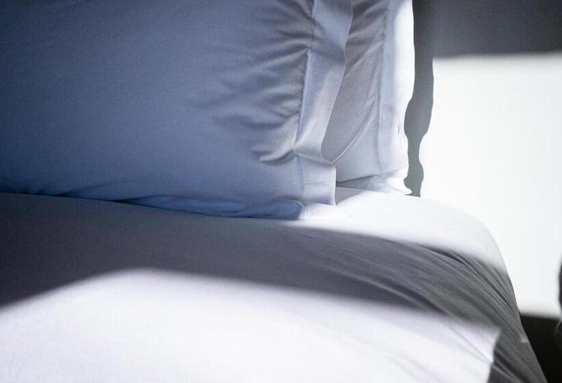 اتاق لوکس با چشمانداز دریا, A House In Estoril  Adults Only