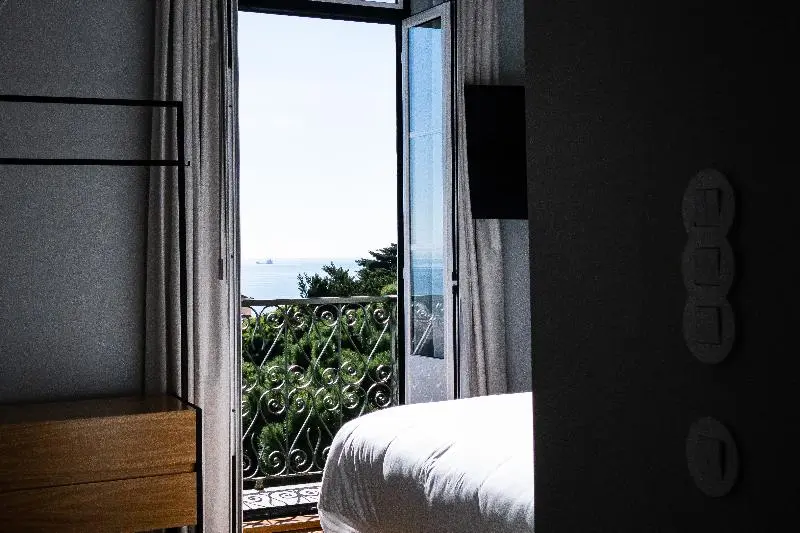 オーシャンビューデラックスルーム, A House In Estoril  Adults Only