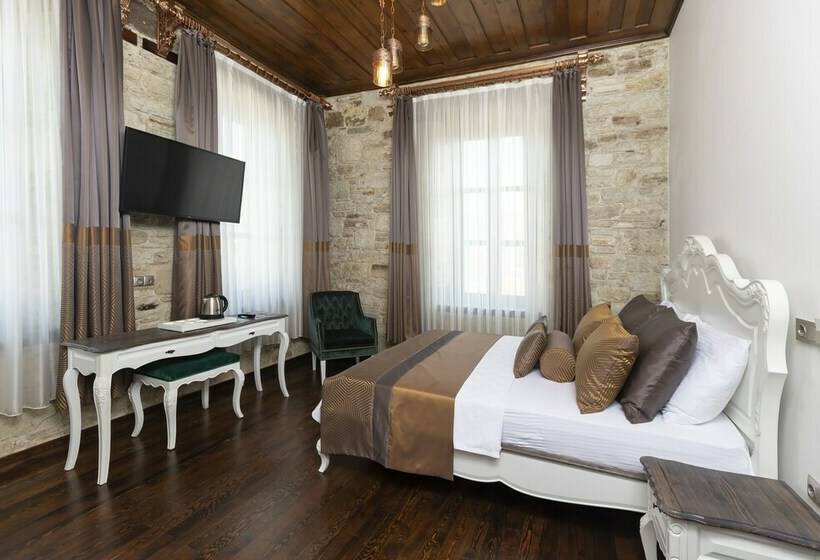 商务房间, Marina Foça