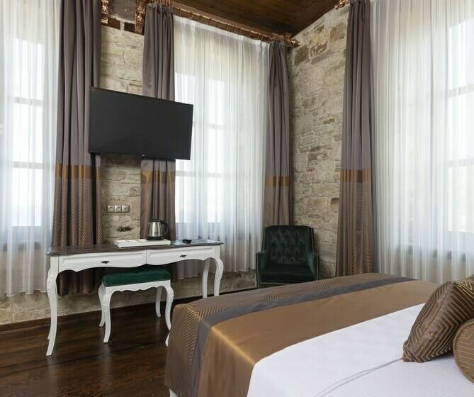 商务房间, Marina Foça