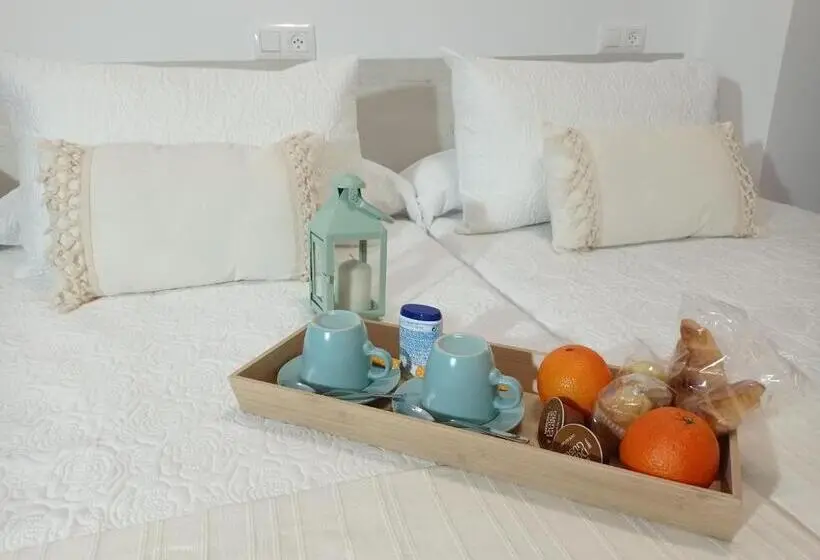 اتاق استاندارد با سرویس بهداشتی مشترک, Martínez Rooms Pilgrims