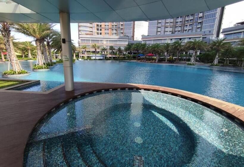 Appartement 1 Chambre Vue Mer, 2 Room 3beds Near Pik Avenue With Beautiful View
