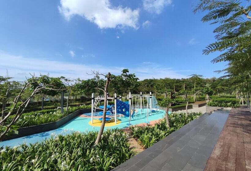 דירת חדר נוף לים, 2 Room 3beds Near Pik Avenue With Beautiful View