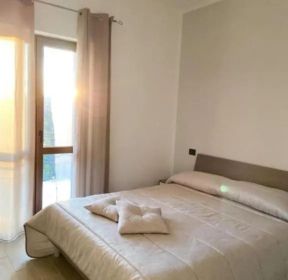 トリプルクラシックルーム, B&b Monticella Contursi Terme