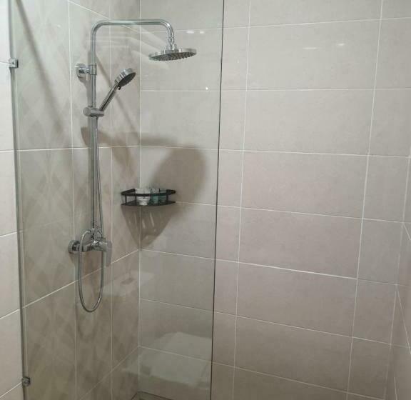 3-Bett-Standardzimmer, T Square