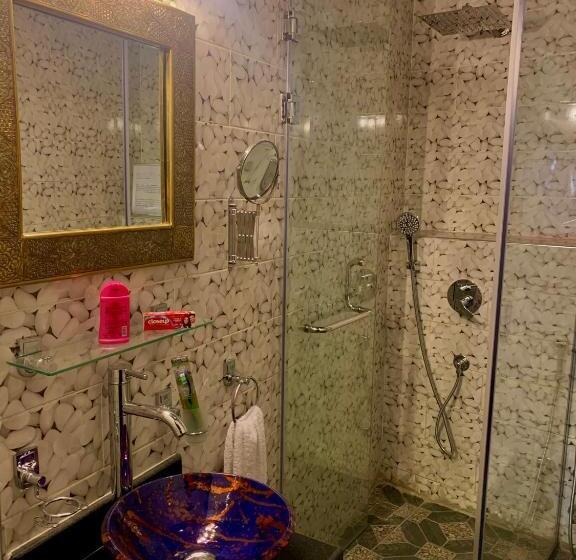 اتاق استاندارد یک نفره, Gamaleya Boutique