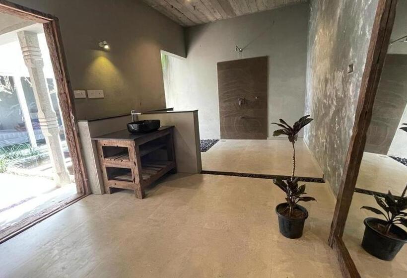 سوییت سوپریور, Antharyamin