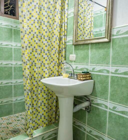 اتاق استاندارد سه نفره, Atitlan´s House