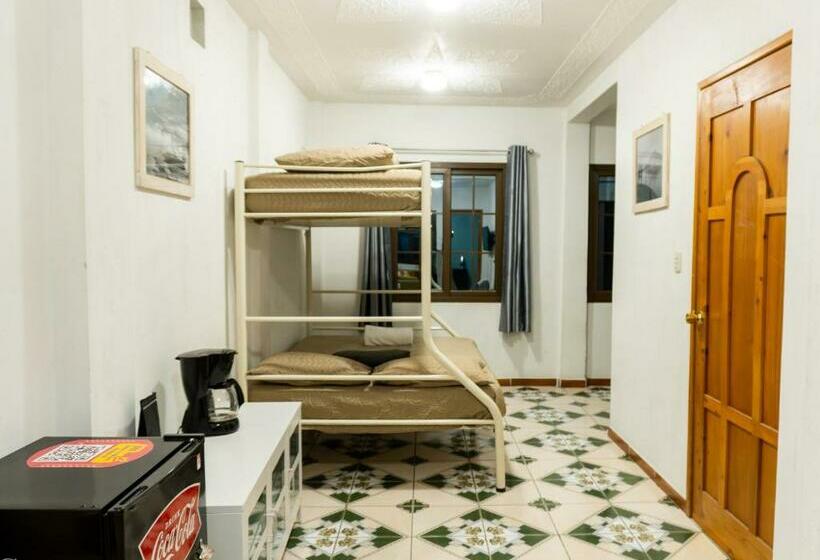 اتاق استاندارد سه نفره, Atitlan´s House