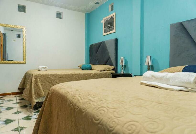 اتاق استاندارد سه نفره, Atitlan´s House