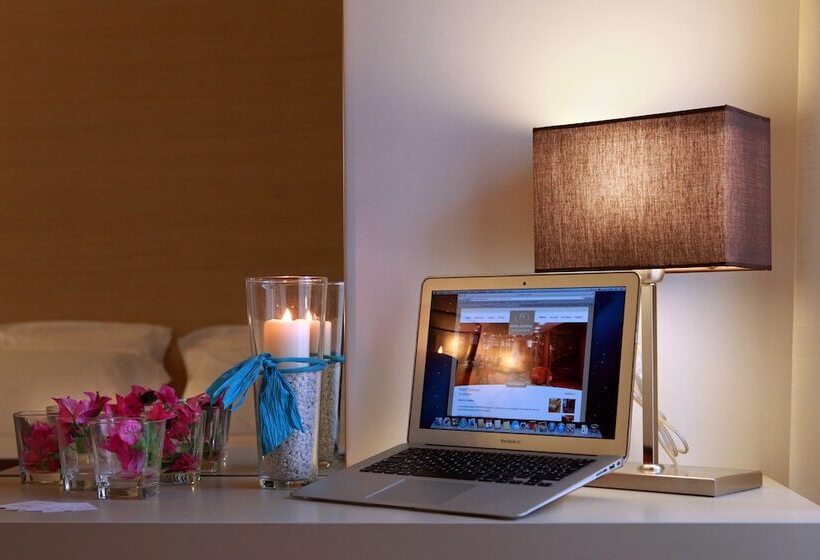 اتاق سوپریور خانوادگی, Colonne