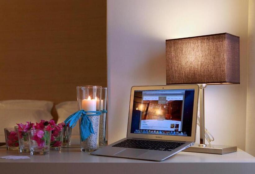 اتاق سوپریور خانوادگی, Colonne