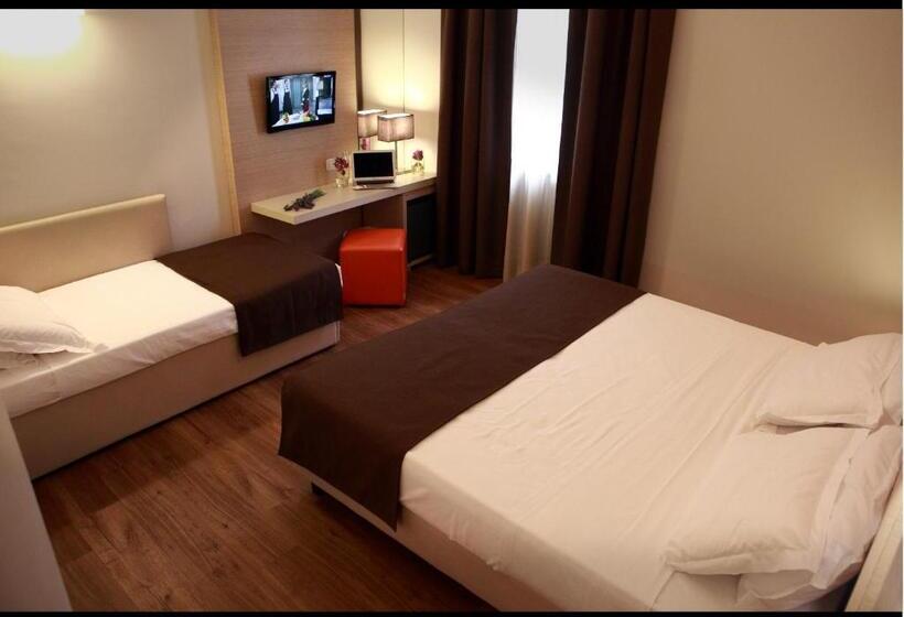 اتاق سوپریور سه تخته, Colonne