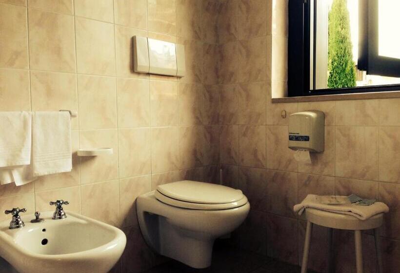 اتاق استاندارد با بالکن, Colonne