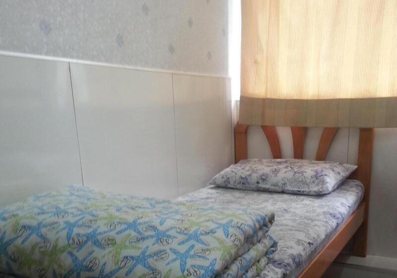 اتاق استاندارد یک نفره, Dragon Hostel Hong Kong