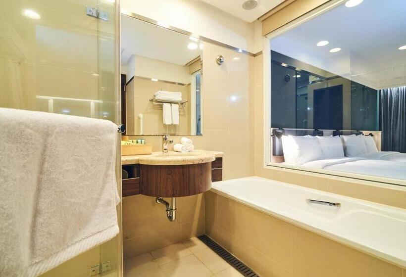 اتاق لوکس چهار تخته, Check Inn Select Taipei Nangang