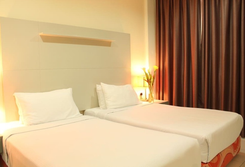 דירת שלושה חדרים, Jinhold Service Apartment