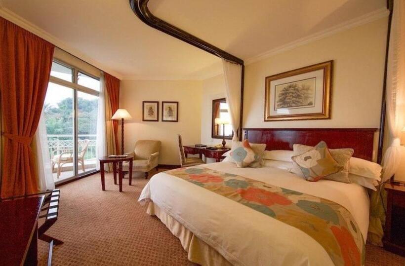 سوییت, Lake Kivu Serena