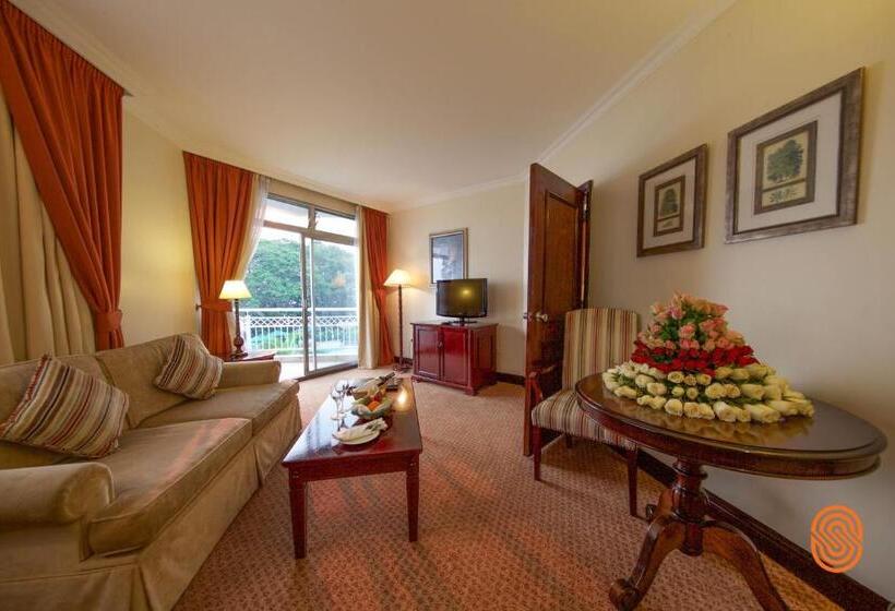 سوییت, Lake Kivu Serena