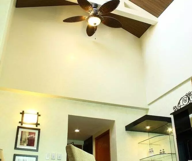 اتاق لوکس, Lee Boutique Hotel Tagaytay