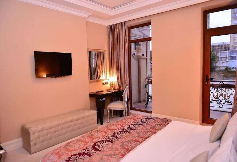 اتاق استاندارد با چشم‌انداز دریاچه, Lake Palace Hotel & Restaurant
