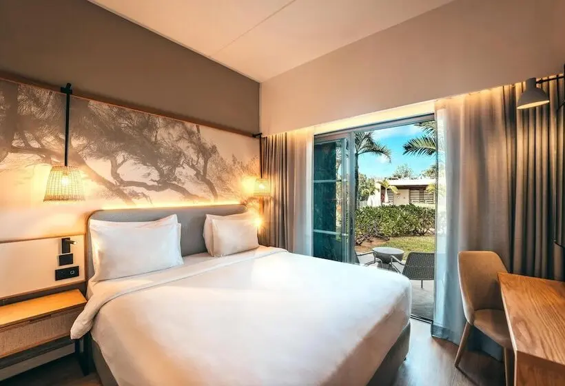 اتاق سوپریور با چشم‌انداز باغ, Radisson Blu Poste Lafayette Resort & Spa
