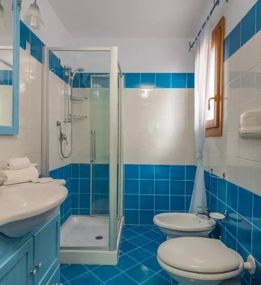استودیوی استاندارد, Residence Bouganvillage