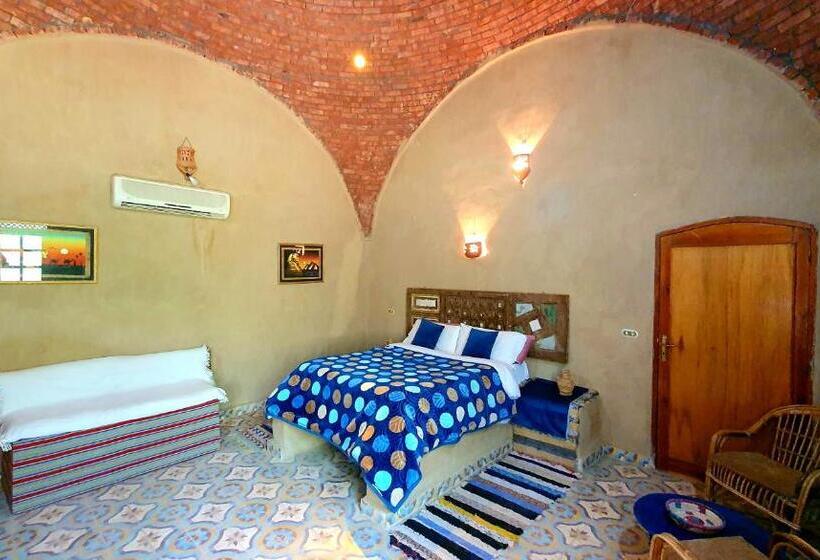 اتاق استاندارد, Sekhmet Retreat Centre