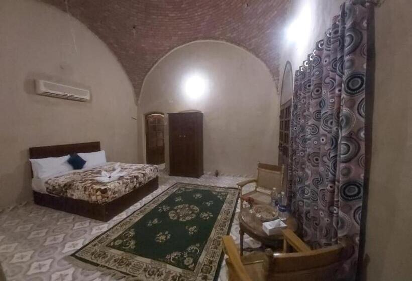 اتاق استاندارد, Sekhmet Retreat Centre