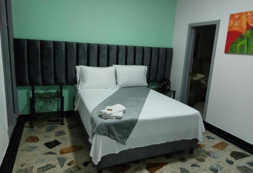 Номер Стандарт, Empresarial