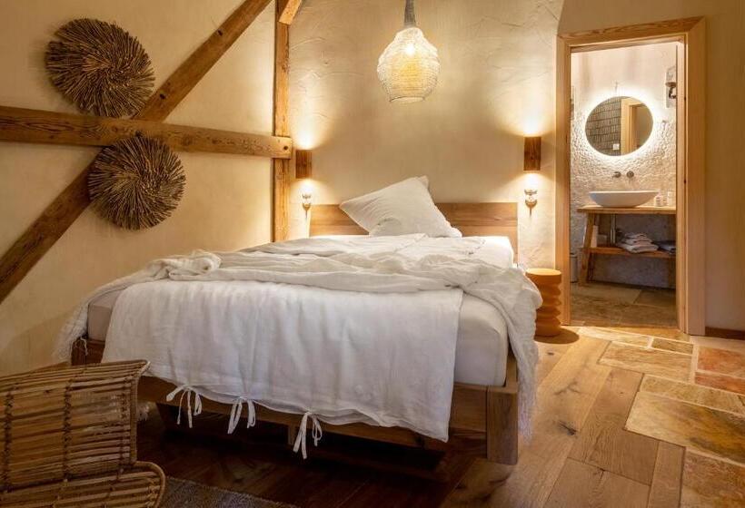 スタンダードスタジオ, Gut Leben Landresort