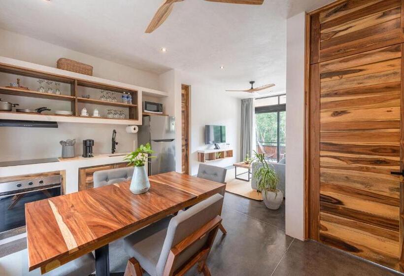 1 Schlafzimmer Apartment mit Terrasse, Irie Tulum