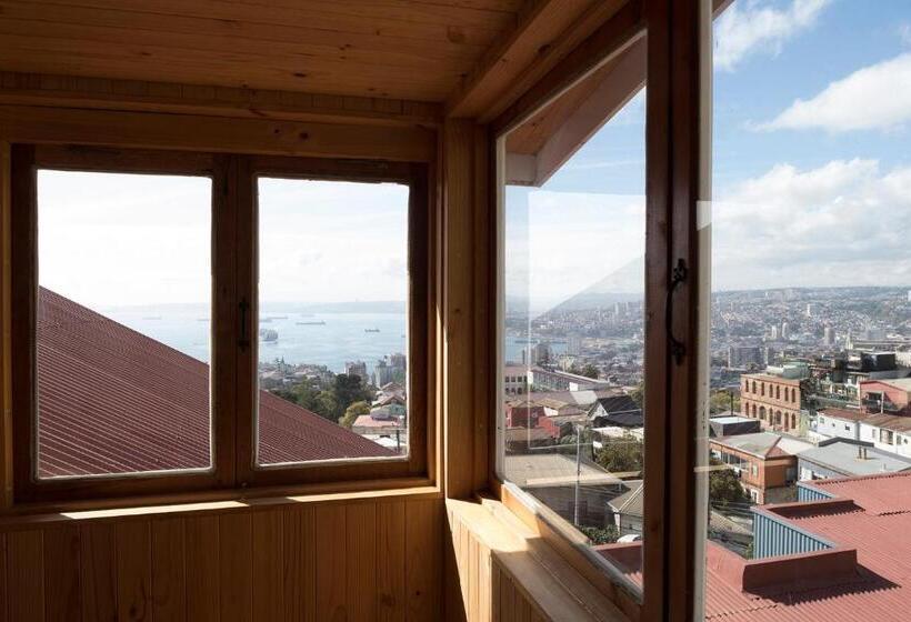 اتاق لوکس, Faro Azul Valparaíso Cerro Alegre