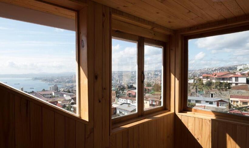 اتاق لوکس, Faro Azul Valparaíso Cerro Alegre