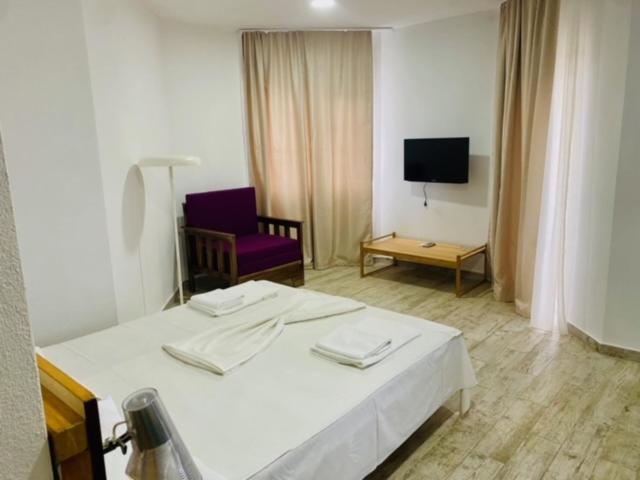 חדר סטנדרט לשלושה עם מרפסת, Belvedere