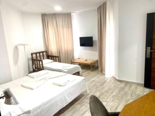 חדר סטנדרט לשלושה, Belvedere