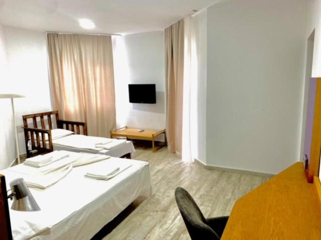 חדר סטנדרט לשלושה, Belvedere