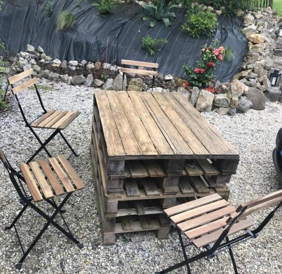 غرفة قياسية ثلاثية, 27