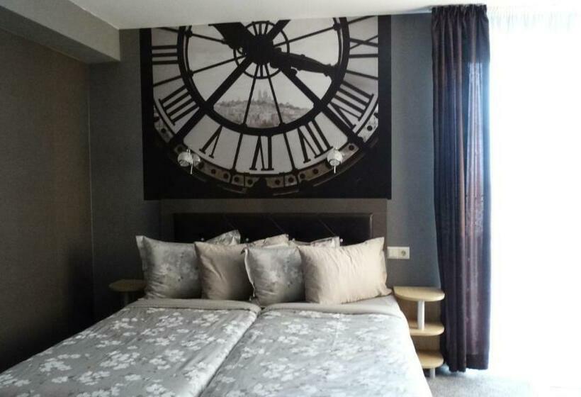 Номер Deluxe, Lazur