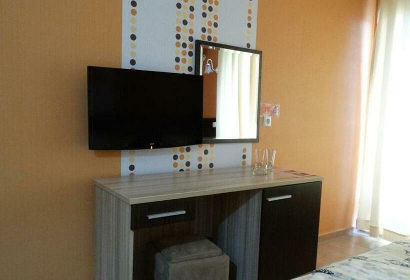 Трехместный Номер Базовый, Lazur