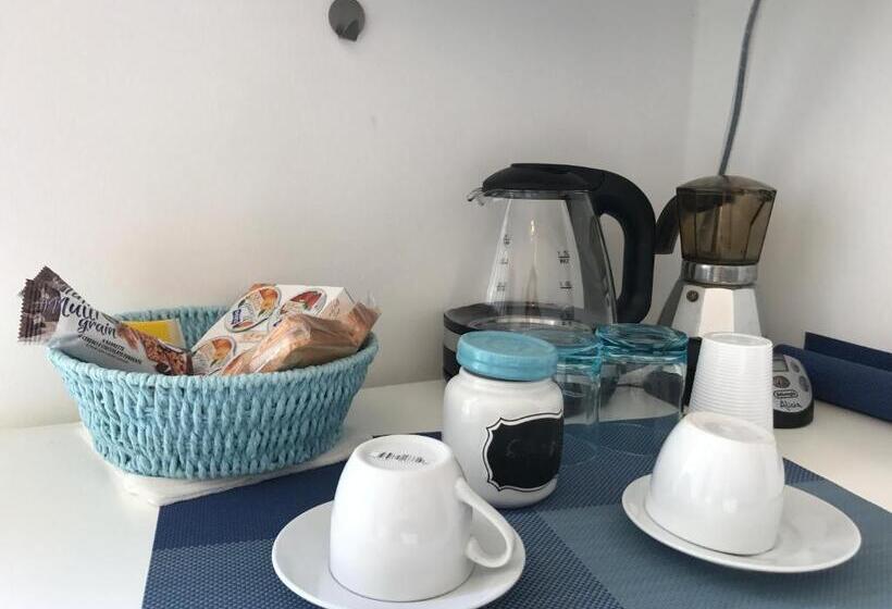 חדר דלוקס, Le Fiche D’india