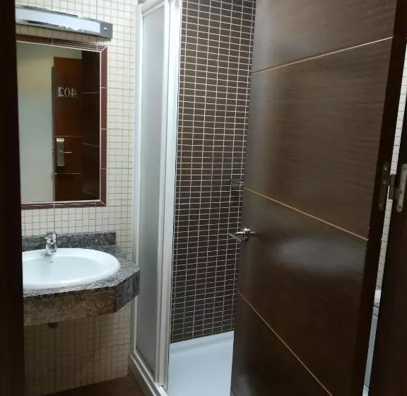 اتاق استاندارد یک نفره, Hostal Avenida Barajas