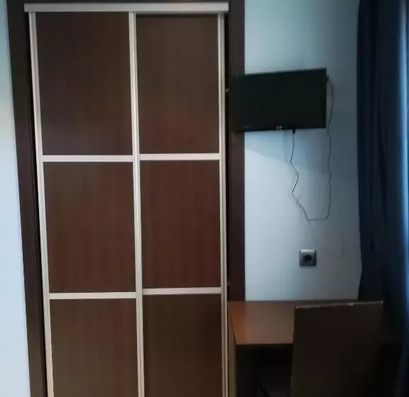 اتاق استاندارد یک نفره, Hostal Avenida Barajas