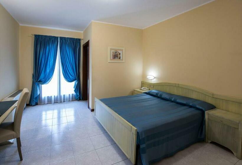 اتاق کلاس بیزنس, Cristoforo Colombo