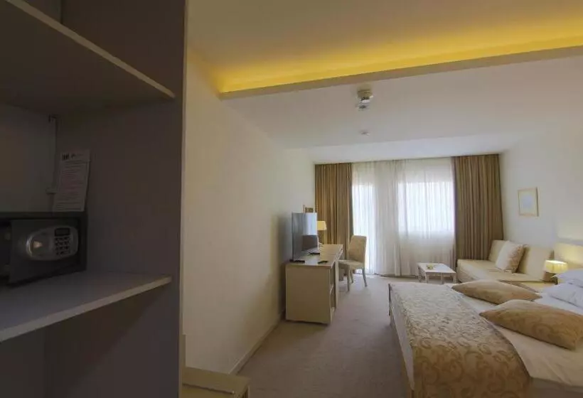 Comfort room with balcony, Olimp