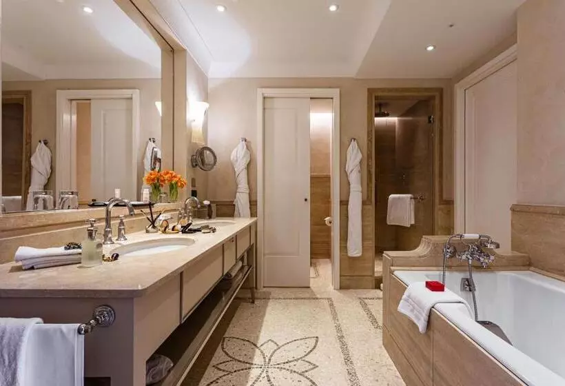 سوئیت پرستیژ با چشم انداز, Palazzo Parigi Hotel & Grand Spa   Lhw