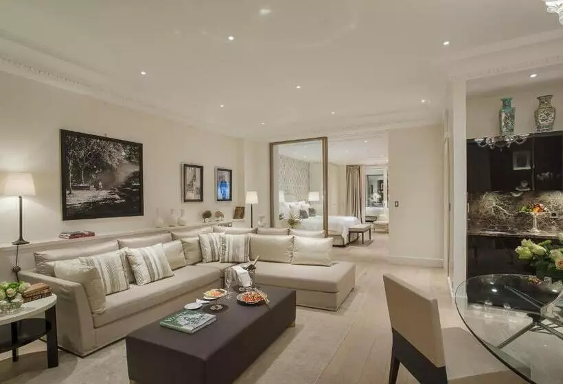 سوئیت با چشم‌انداز, Palazzo Parigi Hotel & Grand Spa   Lhw