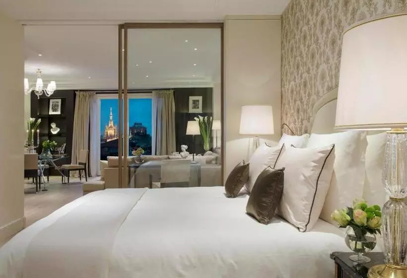 سوئیت با چشم‌انداز, Palazzo Parigi Hotel & Grand Spa   Lhw